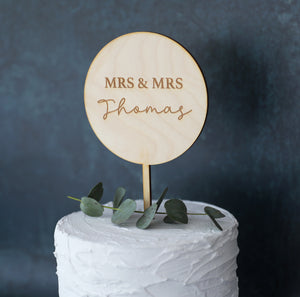 
                  
                    Circular Wedding Cake Topper
                  
                