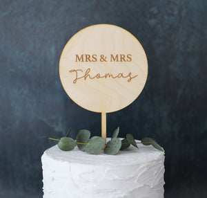 
                  
                    Circular Wedding Cake Topper
                  
                